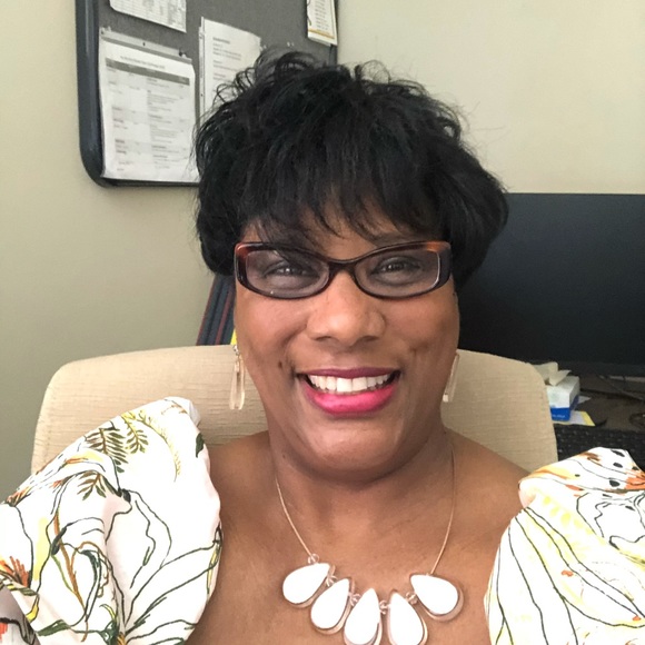 Meet your Posher, Kelley - Picture 1 of 1